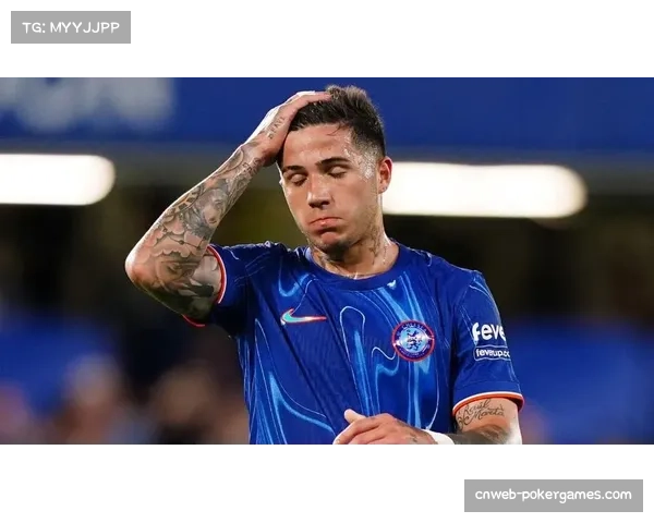 切尔西官方宣布，中场核心恩佐-费尔南德斯因脚踝手术赛季报销